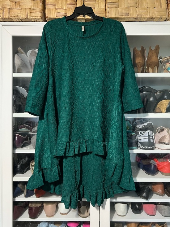 Celeste Tops - Celeste High-Low Emerald Green Textured Ruffle Tunic